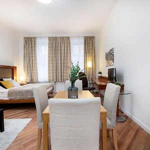 Studio met een King Size Bed